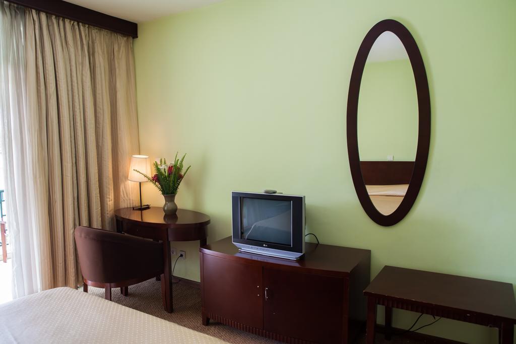 Gorillas Volcanoes Hotel روهينجيري الغرفة الصورة